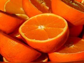 the vitamin C contained in oranges is eliminated by nicotine